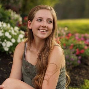 Meet your Posher, Brooke